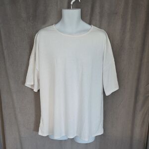 3x White Short Sleeve Tee Relaxed Fit Cute Sleeve Button Detail